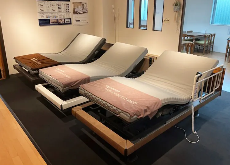 パラマウント製電動ベッド 特別価格でご案内