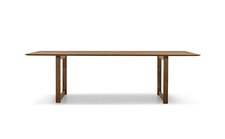 YU UT2 DINING TABLE